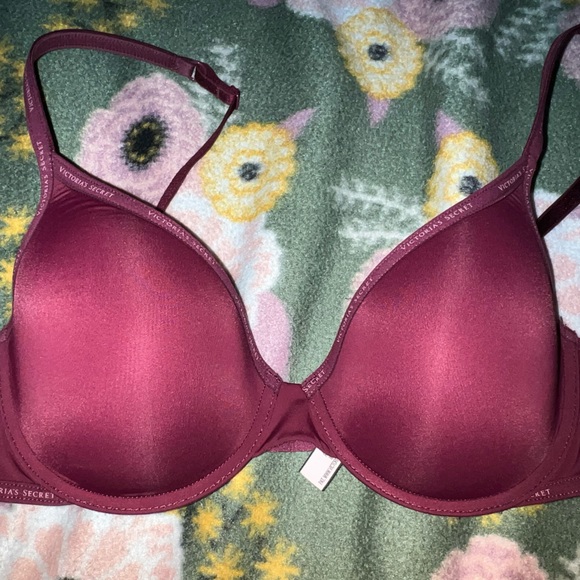 Victoria’s Secret Bras - Picture 8 of 10